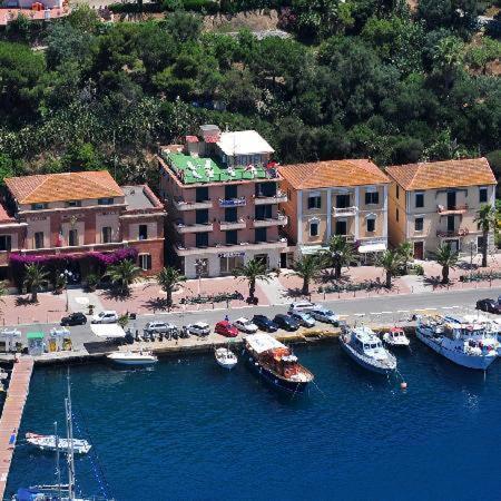 Hotel Belmare Porto Azzurro Exterior photo