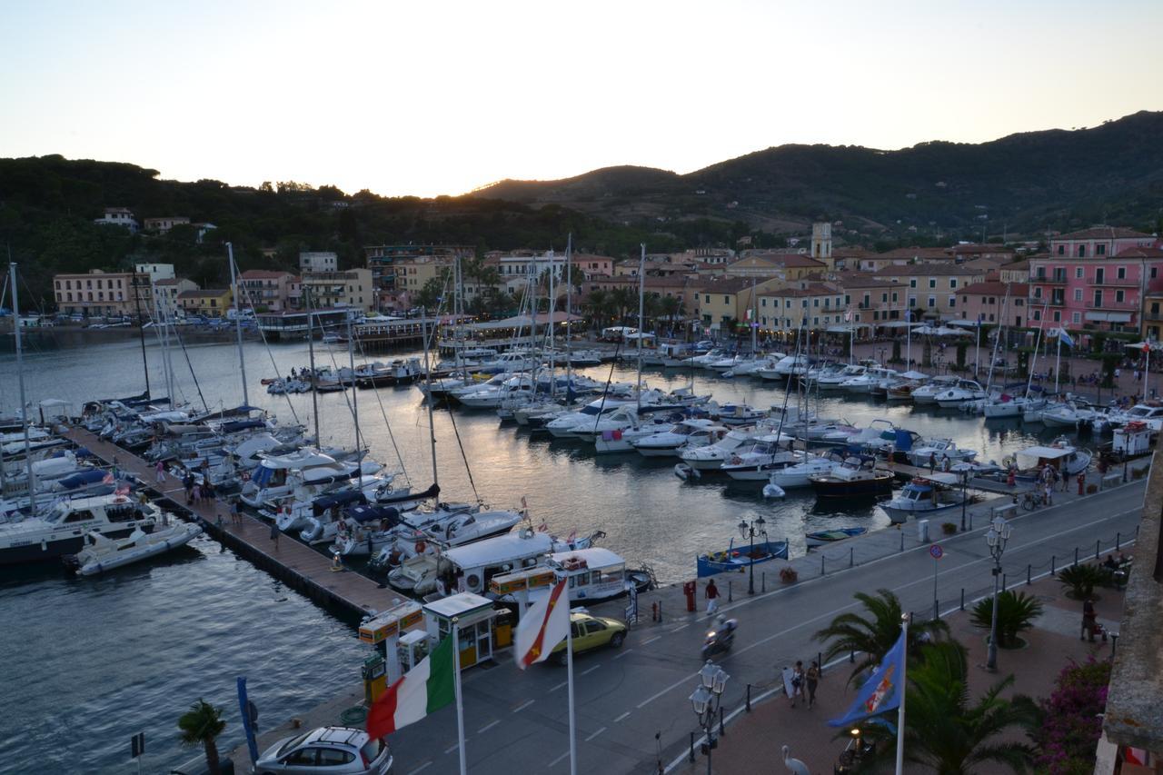 Hotel Belmare Porto Azzurro Exterior photo